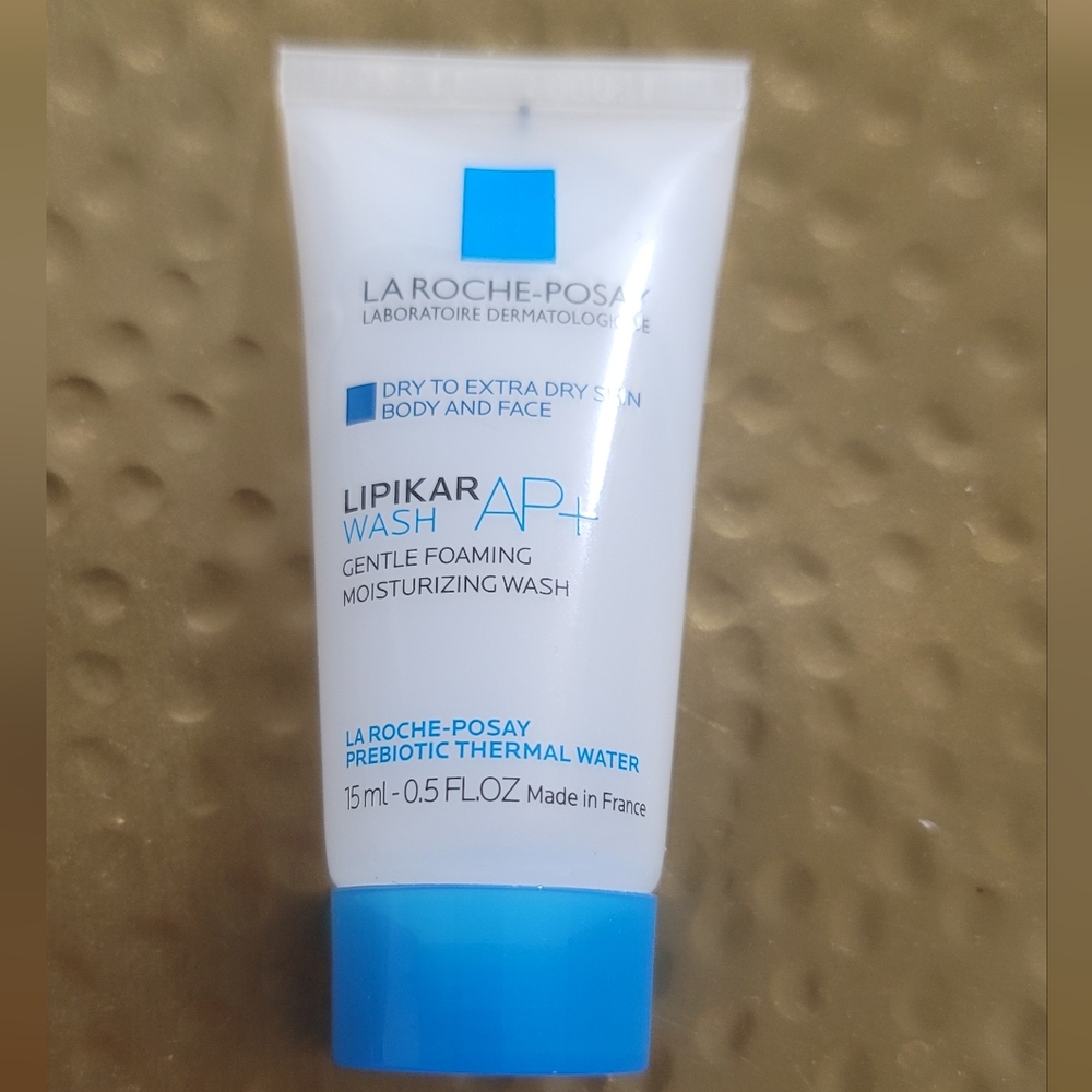 NWT Laroche posay lipikar wash AP+ moisturizing wash 15 mL
